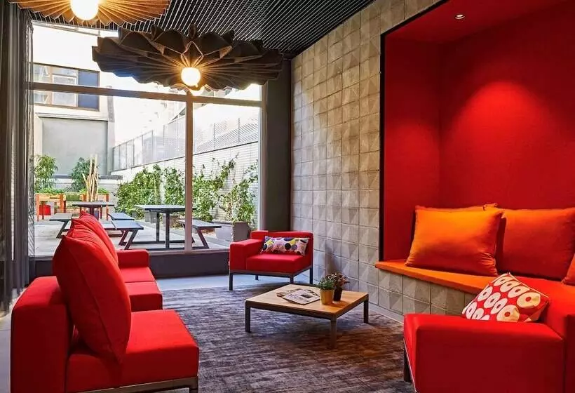 Отель Ibis Barcelona Plaza Glòries 22@