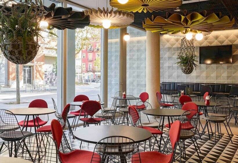 هتل Ibis Barcelona Plaza Glòries 22@
