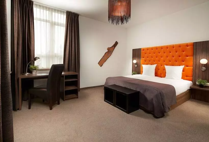 בית מלון כפרי La Reine