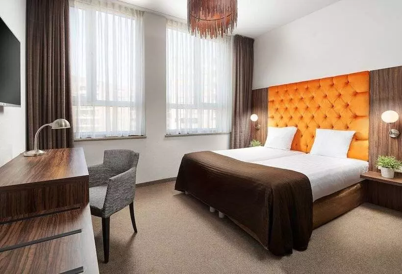 בית מלון כפרי La Reine