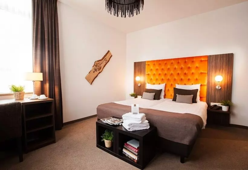 בית מלון כפרי La Reine