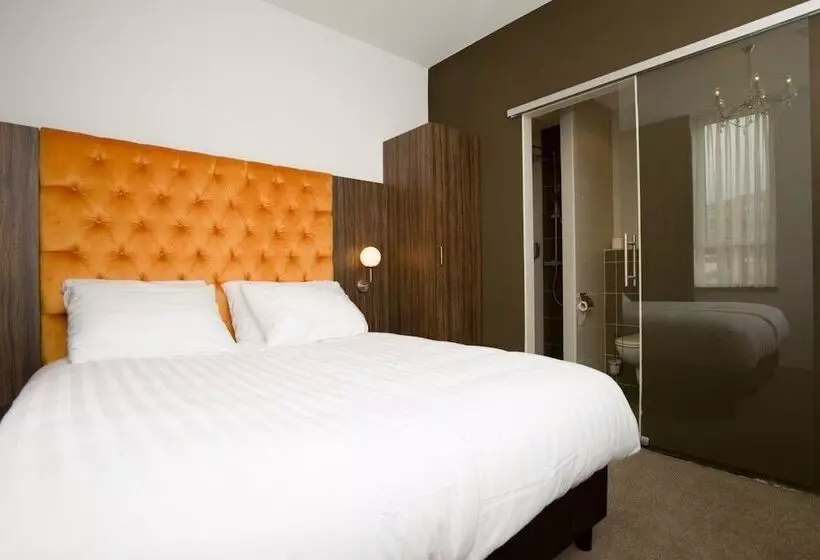 בית מלון כפרי La Reine