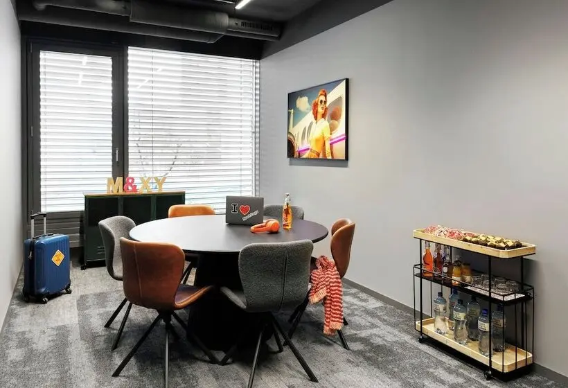 هتل Moxy Zurich