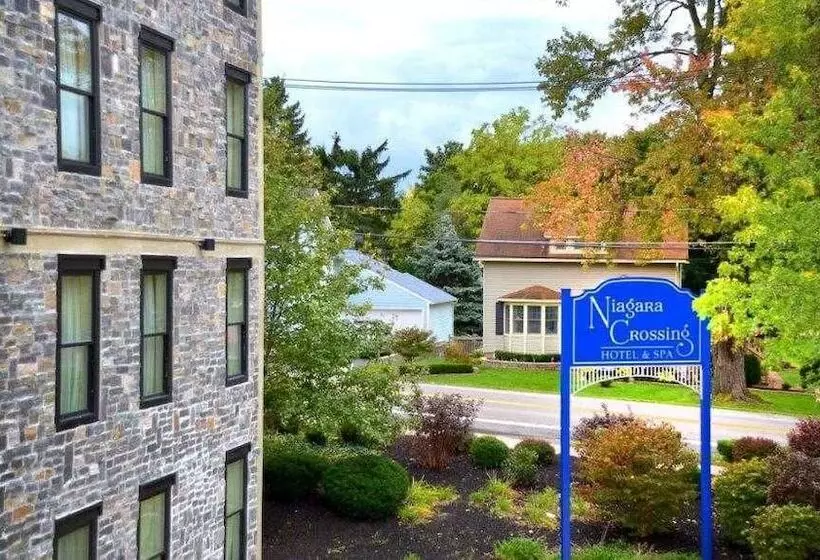 Niagara Crossing Hotel And Spa