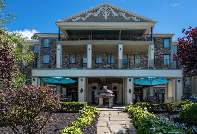 Niagara Crossing Hotel And Spa