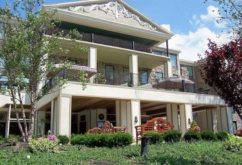 Niagara Crossing Hotel And Spa