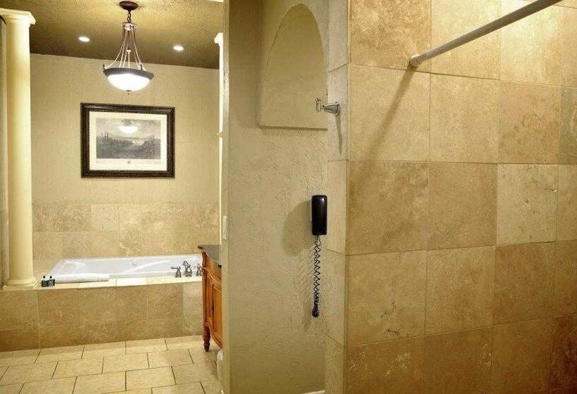 Niagara Crossing Hotel And Spa