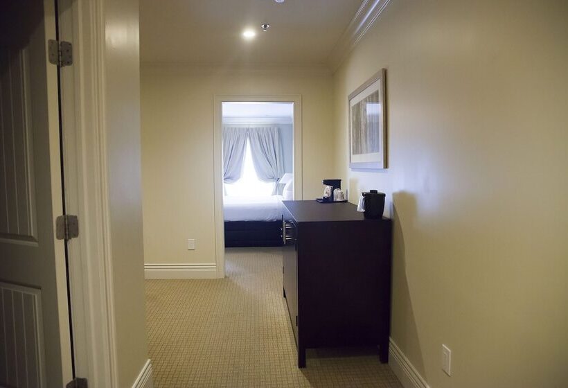 Niagara Crossing Hotel And Spa