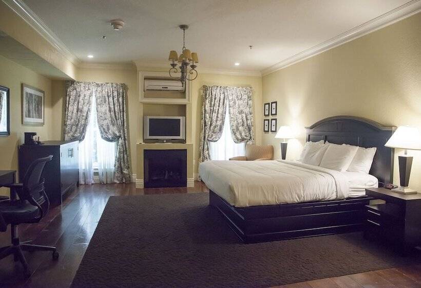 Niagara Crossing Hotel And Spa