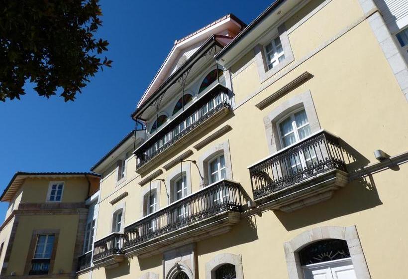 ホテル Palacio De Garaña