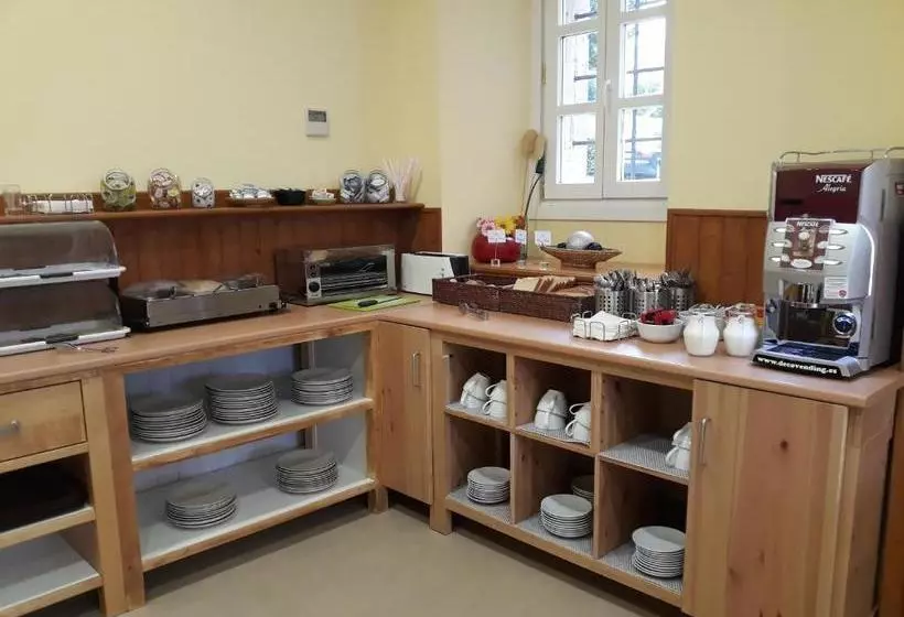 Отель Palacio De Garaña