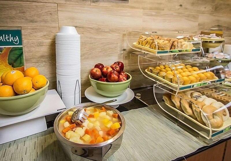 호텔 Quality Inn & Suites Fishkill South Near I 84