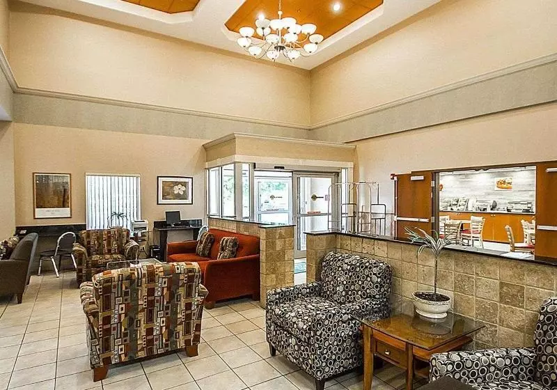 هتل Quality Inn & Suites Fishkill South Near I 84