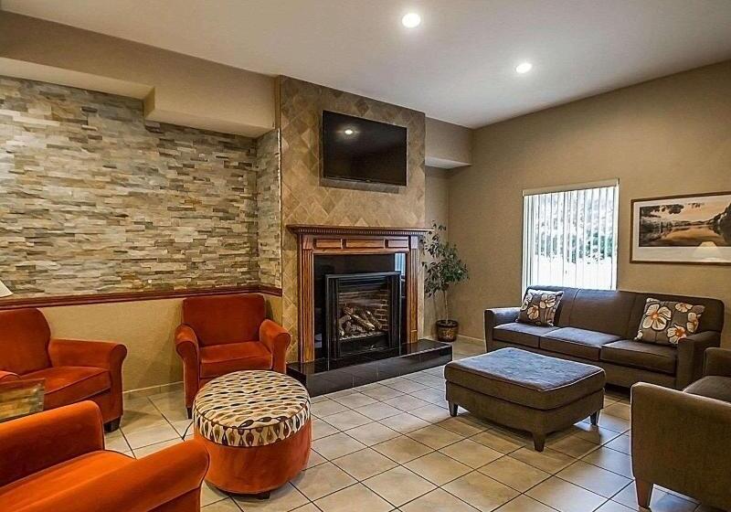 호텔 Quality Inn & Suites Fishkill South Near I 84