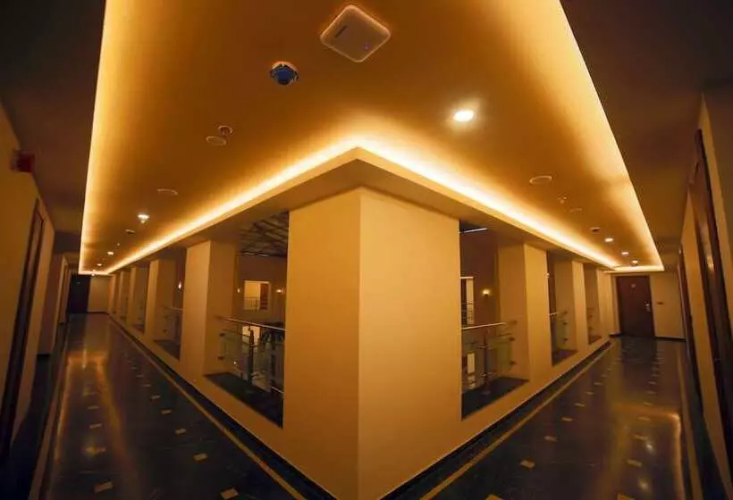 Отель Renest Gandhidham