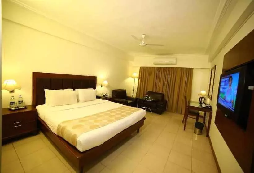 Отель Renest Gandhidham