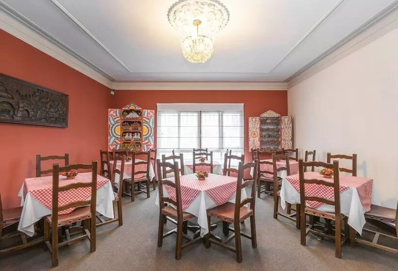 هتل San Isidro Inn