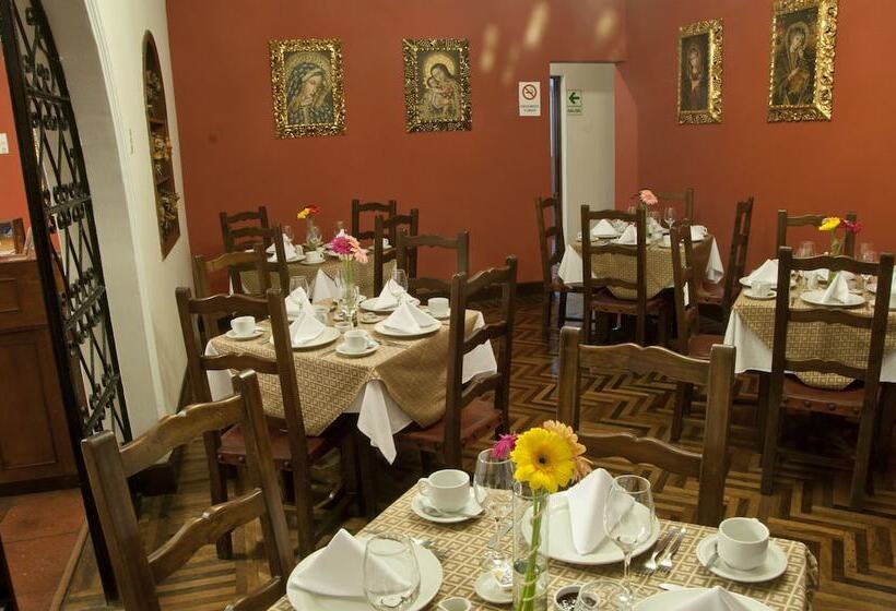 Hotel San Isidro Inn