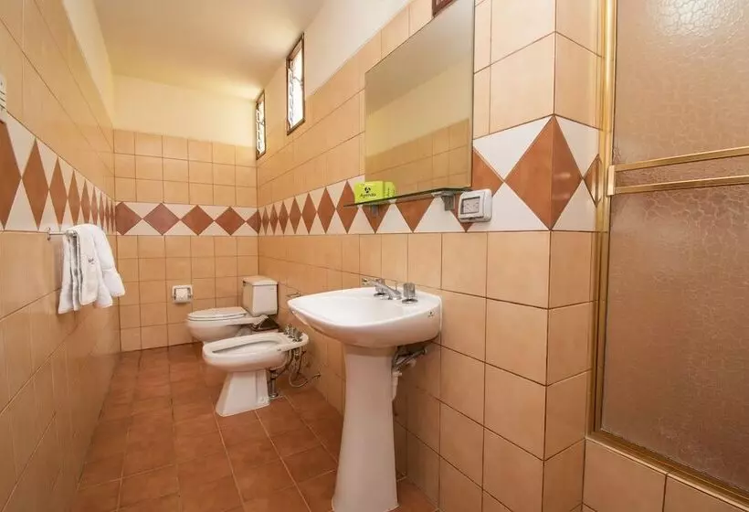 هتل San Isidro Inn