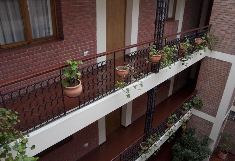 Hotel San Isidro Inn