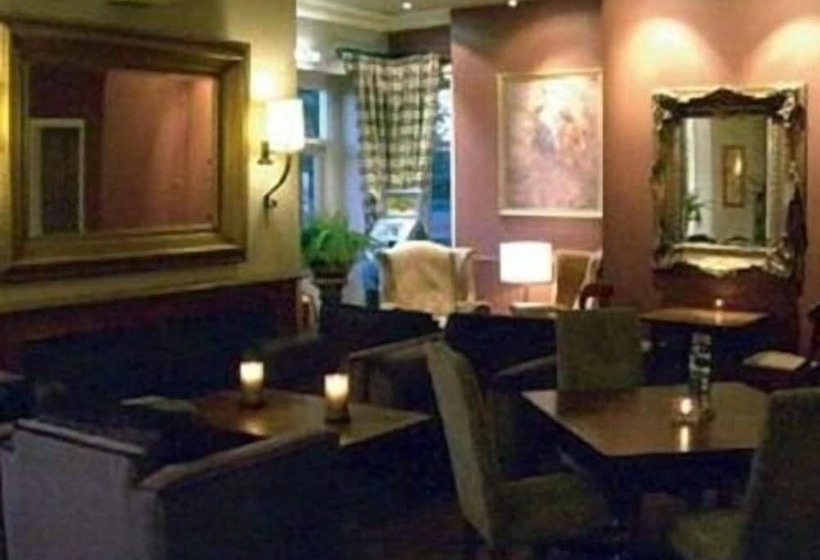 فندق The Hunting Lodge