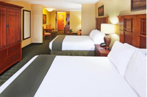 The Q Hotel & Suites