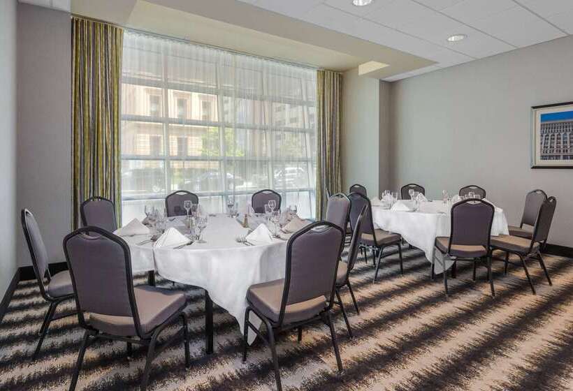 בית מלון כפרי Wyndham Garden Buffalo Downtown