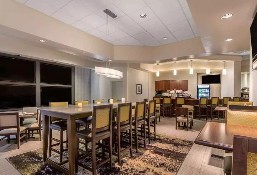 هتل Wyndham Garden Buffalo Downtown