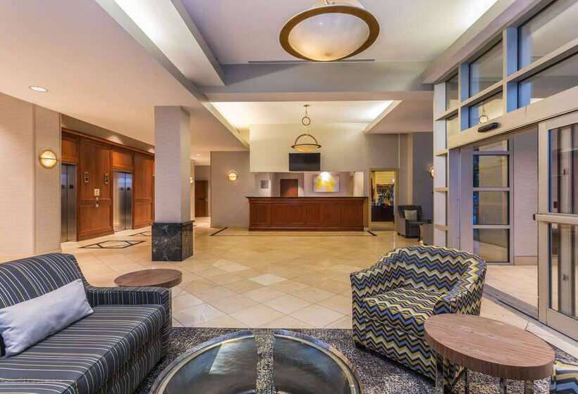 בית מלון כפרי Wyndham Garden Buffalo Downtown