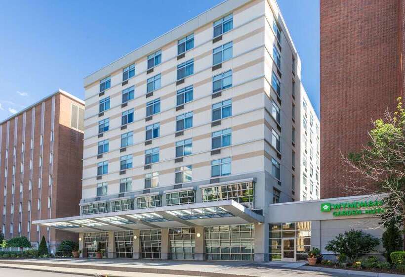 בית מלון כפרי Wyndham Garden Buffalo Downtown