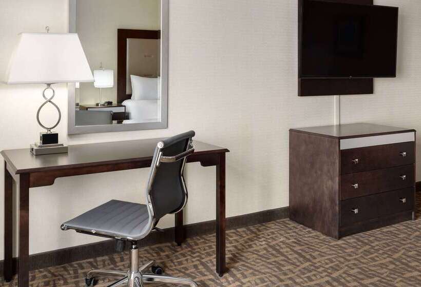 בית מלון כפרי Wyndham Garden Buffalo Downtown