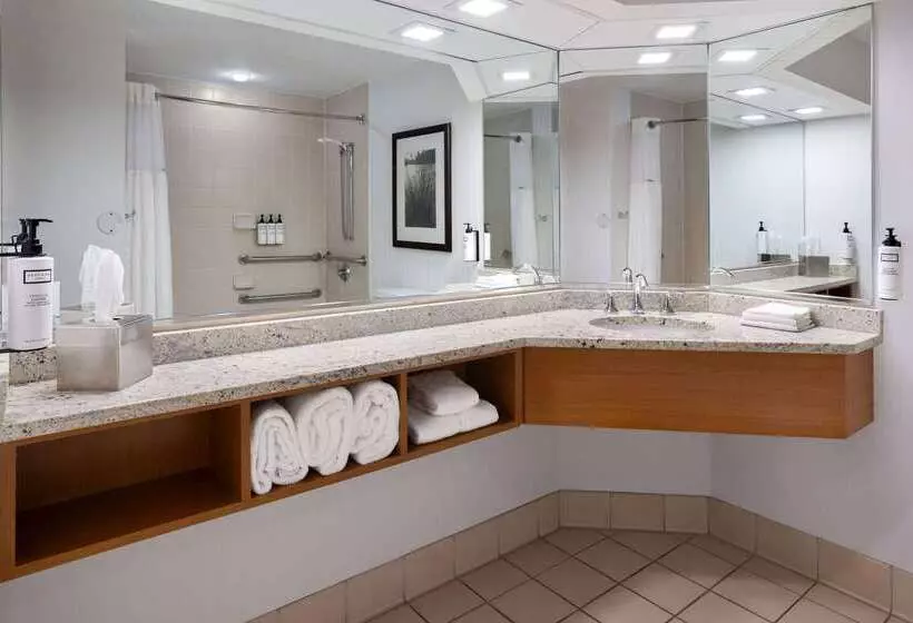 هتل Wyndham Garden Buffalo Downtown