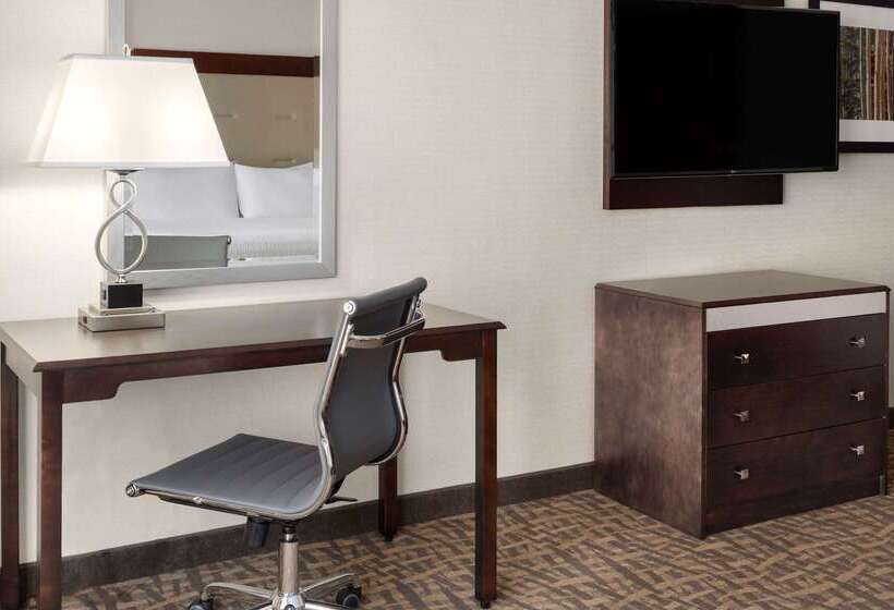 בית מלון כפרי Wyndham Garden Buffalo Downtown