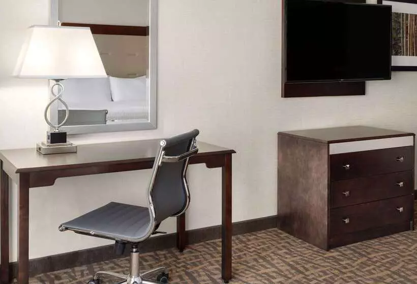 هتل Wyndham Garden Buffalo Downtown