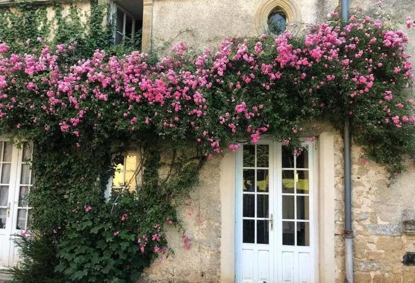 Aamiaismajoitus (B&B) Château De La Mothe