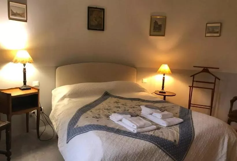 Aamiaismajoitus (B&B) Château De La Mothe