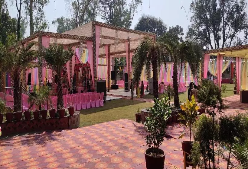 Hotelli Golden Palms