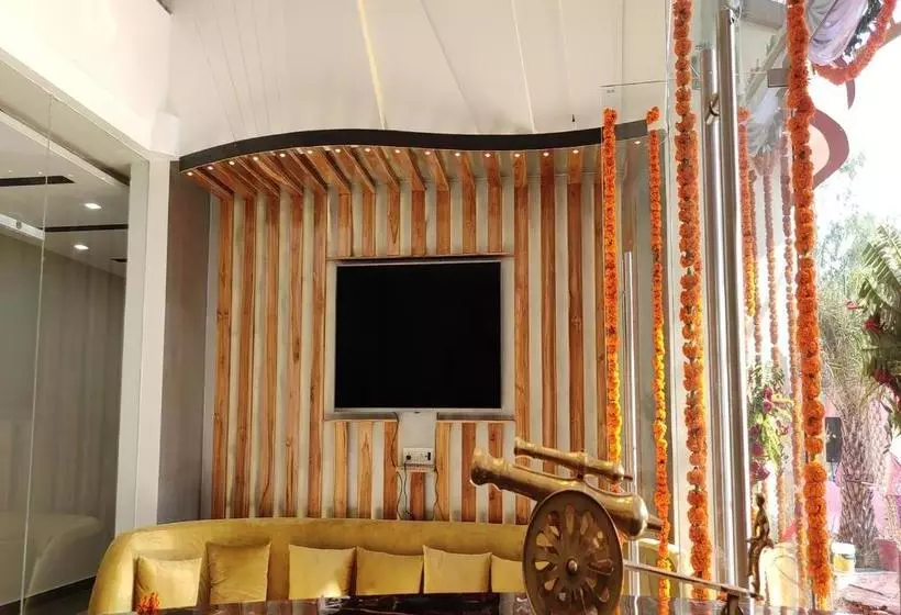 Hotelli Golden Palms