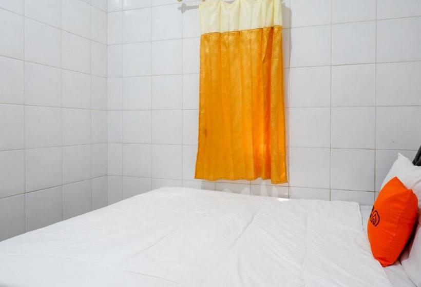 בית מלון כפרי Koolkost Syariah Near Universitas Diponegoro Tembalang 2