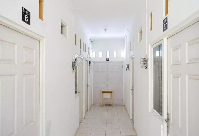 Hotelli Koolkost Syariah Near Universitas Diponegoro Tembalang 2