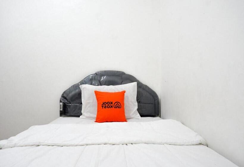 בית מלון כפרי Koolkost Syariah Near Universitas Diponegoro Tembalang 2