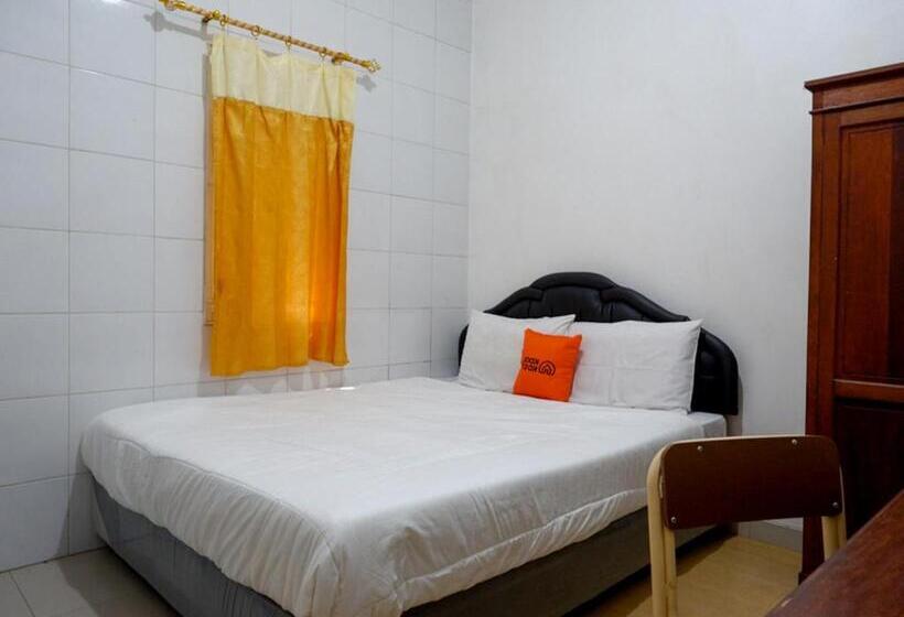 בית מלון כפרי Koolkost Syariah Near Universitas Diponegoro Tembalang 2