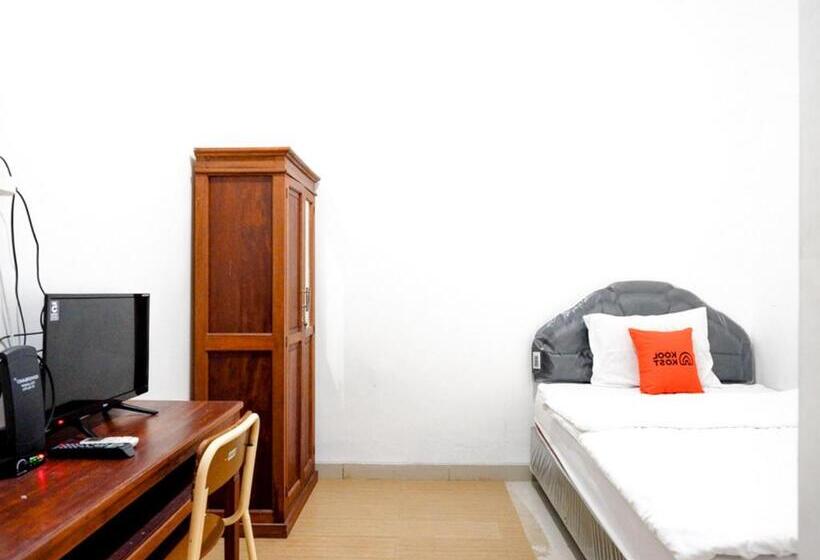 בית מלון כפרי Koolkost Syariah Near Universitas Diponegoro Tembalang 2