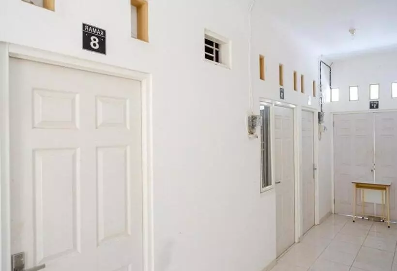 Hotelli Koolkost Syariah Near Universitas Diponegoro Tembalang 2