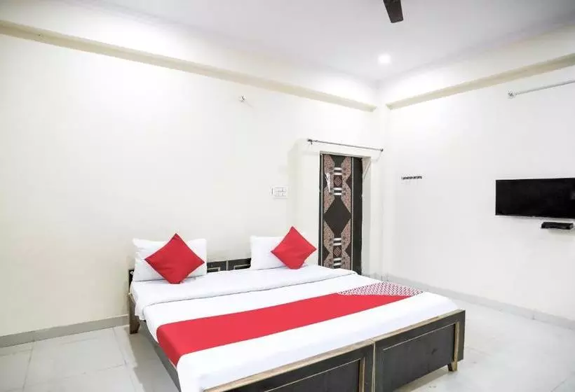 Hotelli Oyo 77842 Triveni Darshan