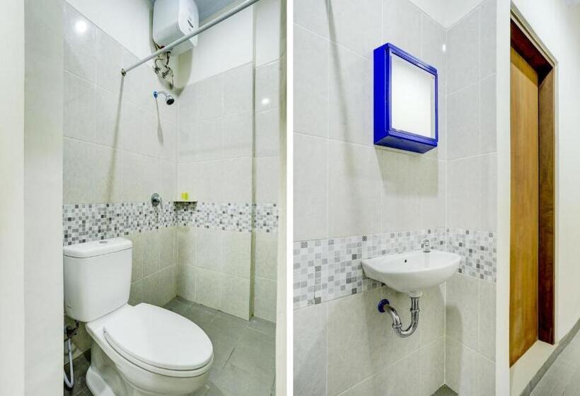 בית מלון כפרי Oyo 90232 March 67 Stay