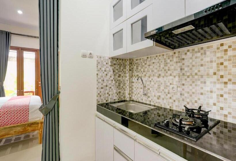 בית מלון כפרי Oyo 90232 March 67 Stay