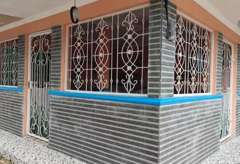 Hotelli Oyo 90369 An Nur Family Homestay Syariah