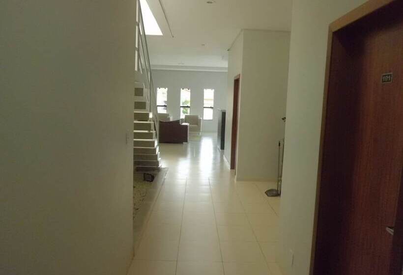 Hotel Paineiras Park