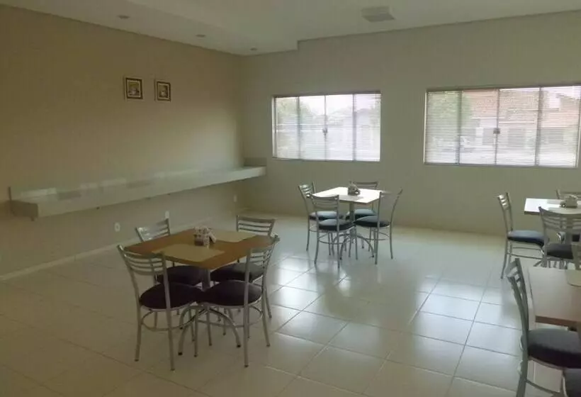 Hotelli Paineiras Park